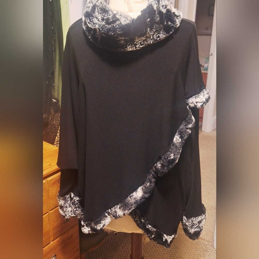 Joseph Ribkoff Black and Gray Faux Fur Trim Top